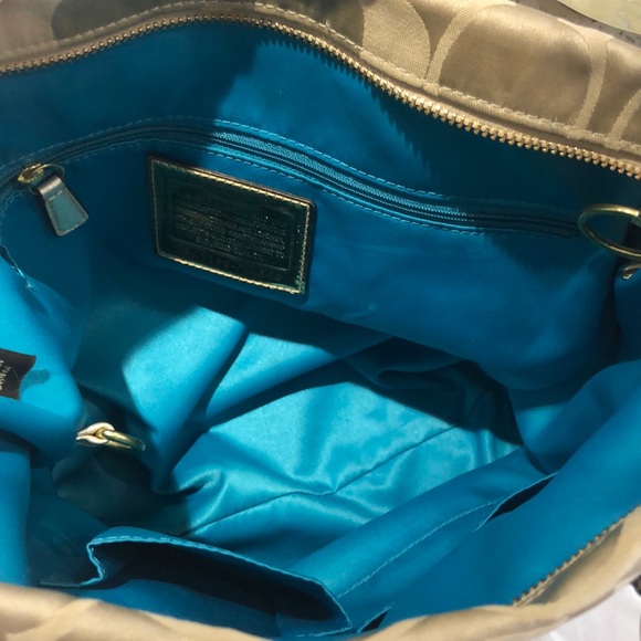 Coach Gold Signature Bag - Picture 5 of 7